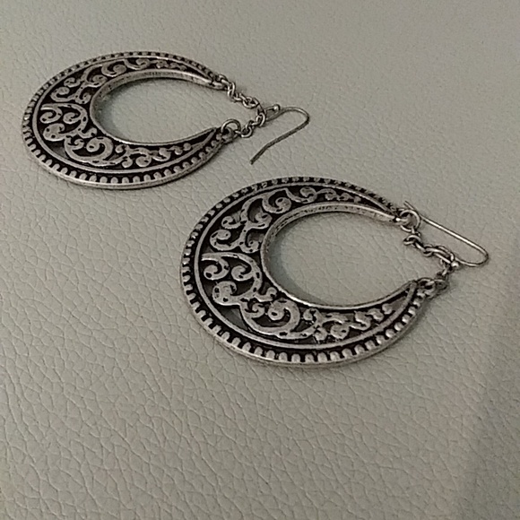 NWOT Boho Carved Earring Pendant Hoops - Picture 17 of 17